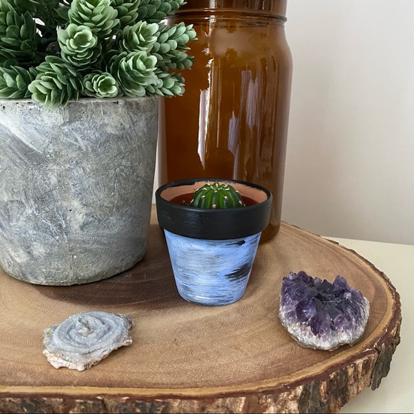 3/$25 Mini boho flower pot - Picture 2 of 4